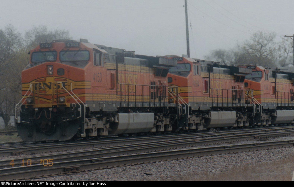 BNSF 4153 West